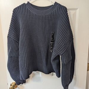 Brand NWT chunky cable knit banana Republic navy sweater